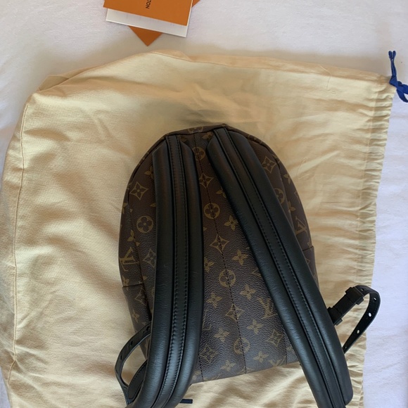 MAKE OFFER -NEW AUTHENTIC PALM SPRINGS BACKPACK PM - Picture 6 of 8